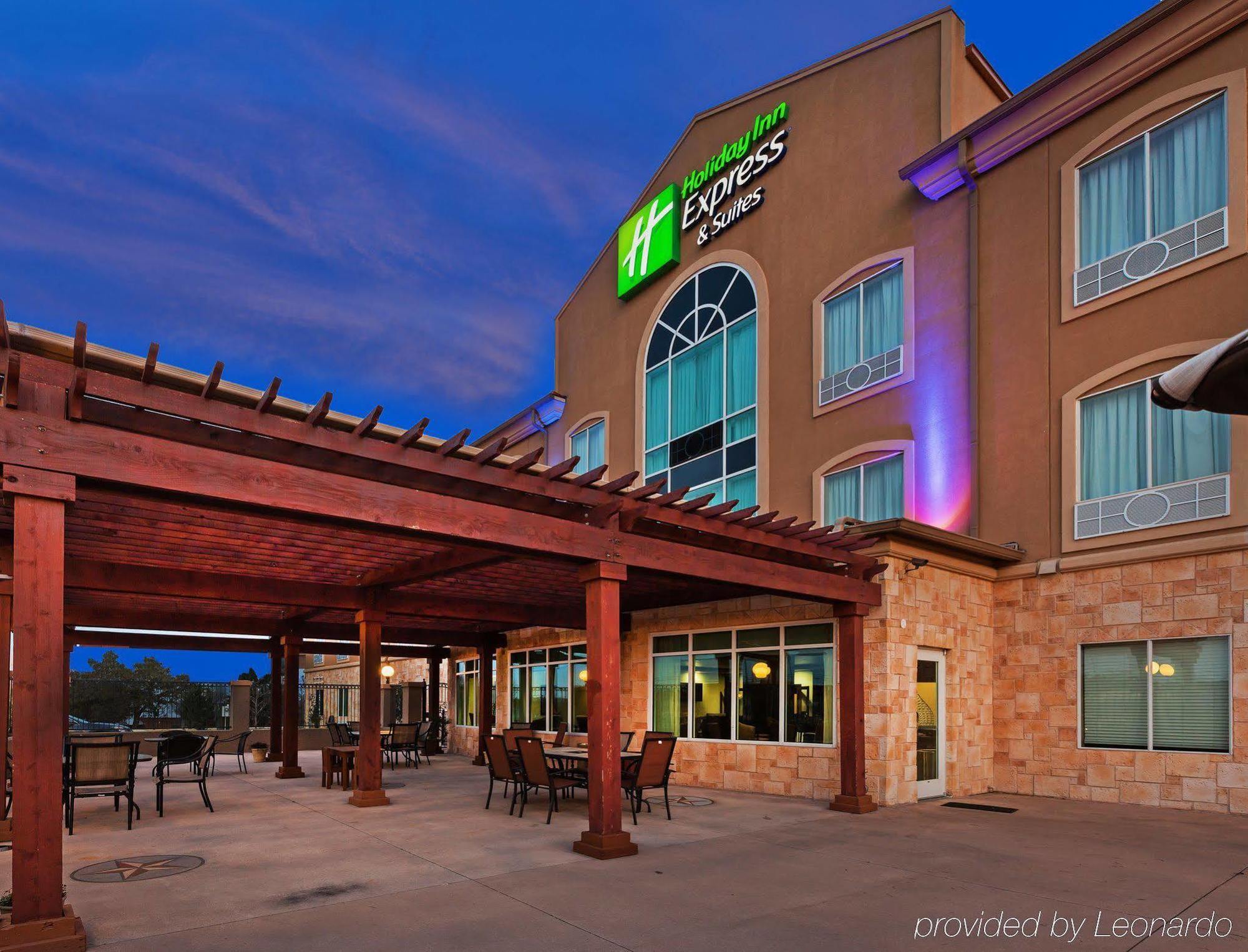 Holiday Inn Express&Suites Glen Rose Exterior foto